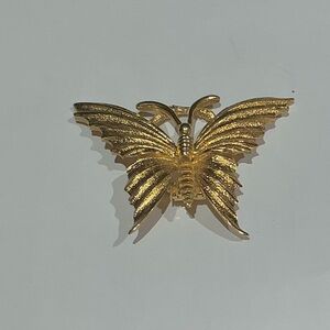 Vintage d’Orlan 22 kt Triple Plated Gold Butterfly Scar Clip- Textured Wings